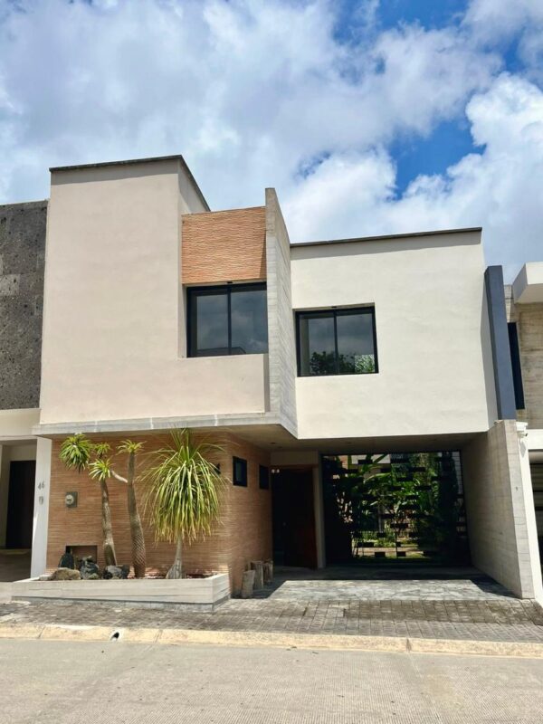 Casa en venta en Paseo de la Reina – Zona Monte Magno, Xalapa